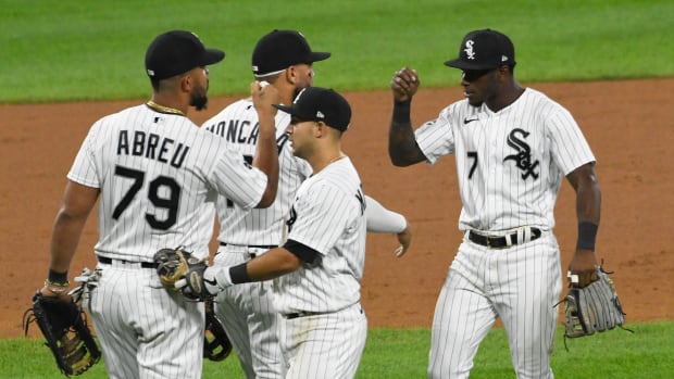 José Abreu Yoán Moncada Tim Anderson Nick Madrigal postgame W v MIN 2020-09-14 (David Banks) USATSI_14932845